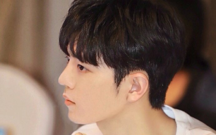 Tiêu Chiến dựa vào đâu để dẫn đầu BXH Top 100 gương mặt có sức ảnh hưởng nhất Trung Quốc?