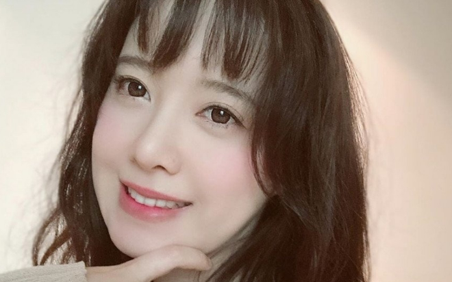 'Nàng cỏ' Goo Hye Sun khoe vẻ thon thả sau khi giảm cân