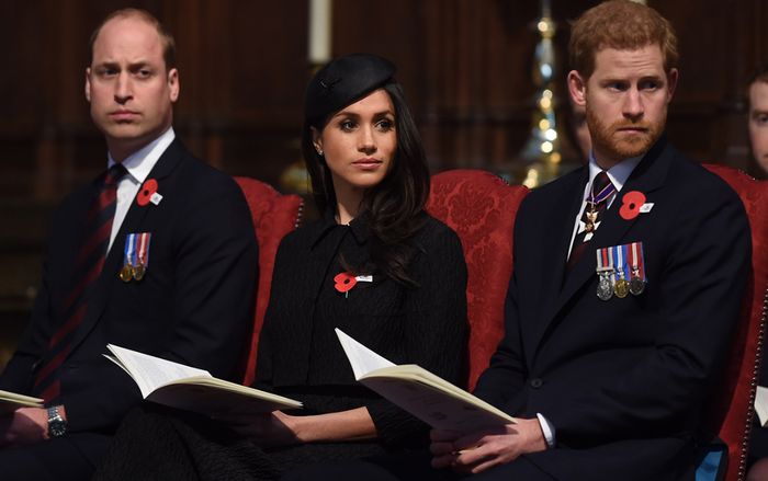 Harry - Meghan 'vỡ mộng' trục lợi từ hoàng gia vì William