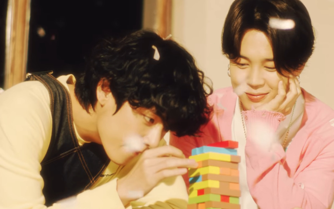 Giải mã 21 chi tiết đắt giá của MV 'Stay Gold' của BTS