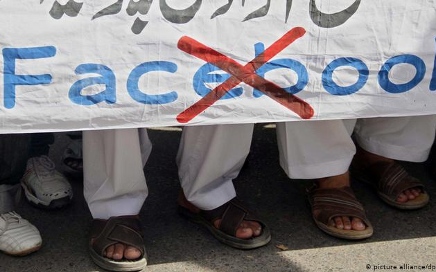 Kiếm tiền bất chấp đạo đức, Facebook đang trả giá