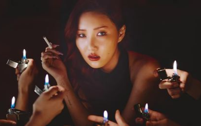 Chuyện gì khiến Hwasa (MAMAMOO) phải khóc liên tục trong suốt quá trình làm album thế này?