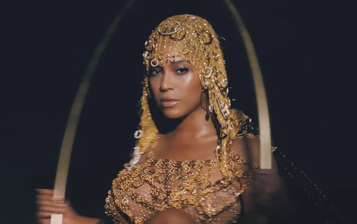 Giữa ồn ào #Blacklivesmatter, Beyoncé tung thính nóng hổi chắc chắn sẽ khuấy đảo kỳ bầu cử 2020