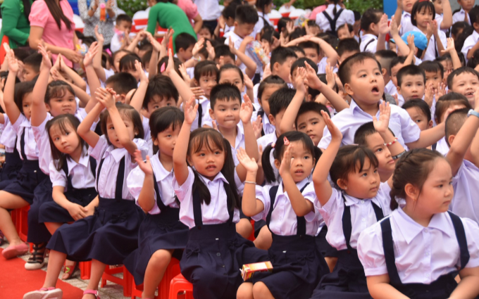 Học sinh Tiểu học chính thức không phải đóng học phí từ 1/7