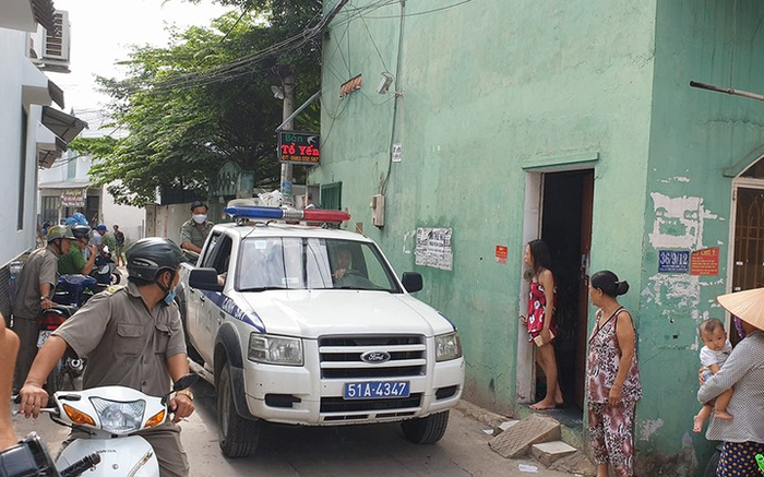 Ghen tuông, vợ tưới xăng đốt nhà trọ khiến chồng nguy kịch, con bị bỏng