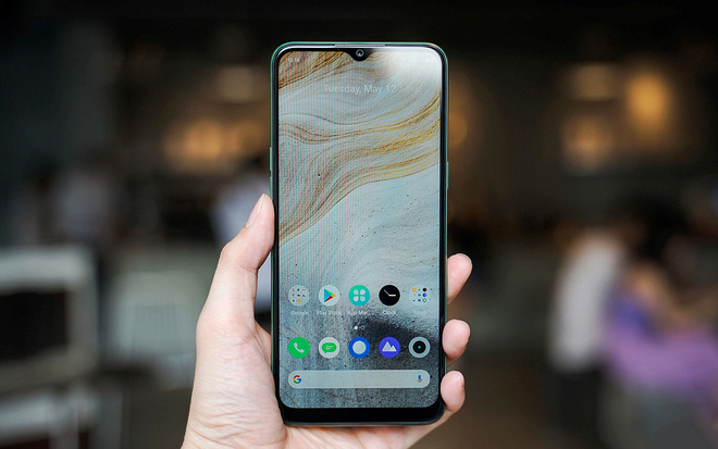 4 smartphone hợp với những chuyến đi mùa hè với pin 'khủng' 5.000 mAh tại VN