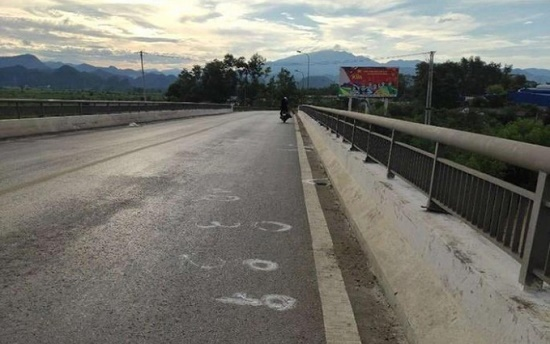 Hai anh em ở Nghệ An vác súng bắn gục đối thủ trong đêm