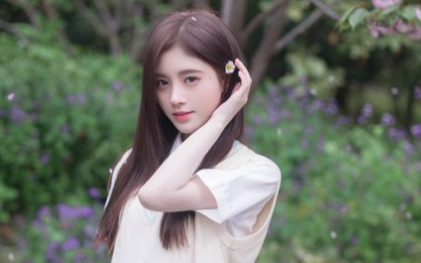 Cúc Tịnh Y lần đầu tiên nói về danh xưng 'mỹ nữ 4000 năm' trên sóng 'Thanh xuân hoàn du ký'