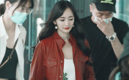 'Happy Camp': Dương Mịch diện áo đỏ năng động 'quẩy nhẹ' trên nền nhạc Mojito