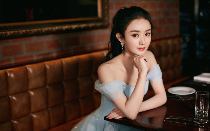 Người trong giới tiết lộ mức lương ekip làm việc cho ngôi sao Hoa Ngữ: Nhân viên dưới trướng Triệu Lệ Dĩnh hưởng lương cao nhất là 150 triệu đồng