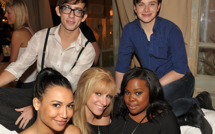 Dàn cast Glee cùng cầu nguyện sau khi nữ tài tử Naya Rivera mất tích giữa hồ