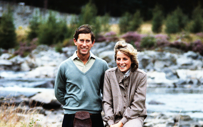 Thái tử Charles đã từng yêu Công nương Diana