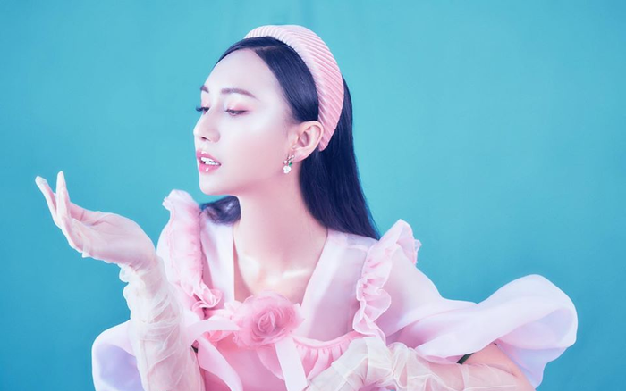 'Cô gái hường phấn' Lynk Lee hoá tiểu thư đài các khiến nhiều người trầm trồ vì... quá đẹp