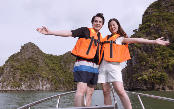Hết tụ tập với hội bạn thân bà bầu Đông Nhi tiếp tục vác bụng đi nghỉ dưỡng cùng gia đình