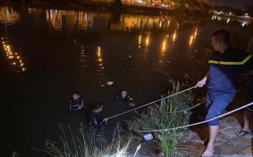 2 người phụ nữ nhảy xuống kênh Tàu Hủ sau cãi vã, 1 người tử vong