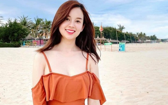 Hiếm hoi diện bikini, Ly Kute 'đốn mắt' dân mạng với vóc dáng thon gọn cùng nhan sắc ngày càng 'thăng hạng'