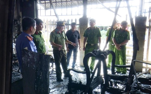 Bắt giữ nghi phạm đốt nhà người tình, nghi do mâu thuẫn tình cảm