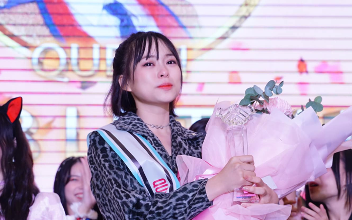 Vừa chiến thắng ở sự kiện Handshake của SGO48, Lệ Trang bị công ty đình chỉ mọi hoạt động