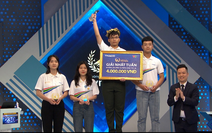 Xoay chuyển cục diện nhanh như 'chong chóng', nam sinh Ninh Thuận giành vòng nguyệt quế Olympia đầy bất ngờ