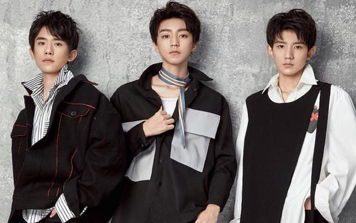 TFBOYS lên top tìm kiếm khi xác nhận tổ chức concert 7 năm cùng poster với tên gọi Du hành ánh sáng’