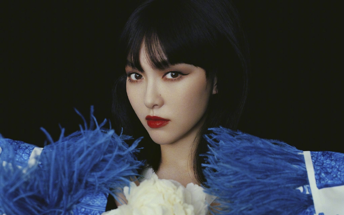 Bộ ảnh tạp chí đầu tiên của Đường Yên sau thời gian sinh con: Thần thái vẫn như thuở đôi mươi