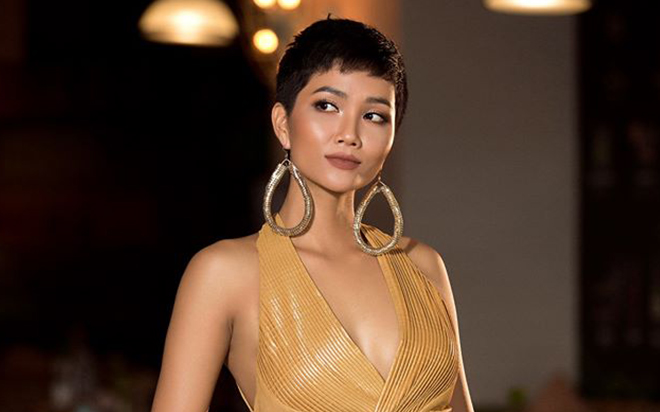 H'Hen Niê được bạn trai tặng nhẫn: 'Để dành để gom được nhẫn đặc biệt hơn'