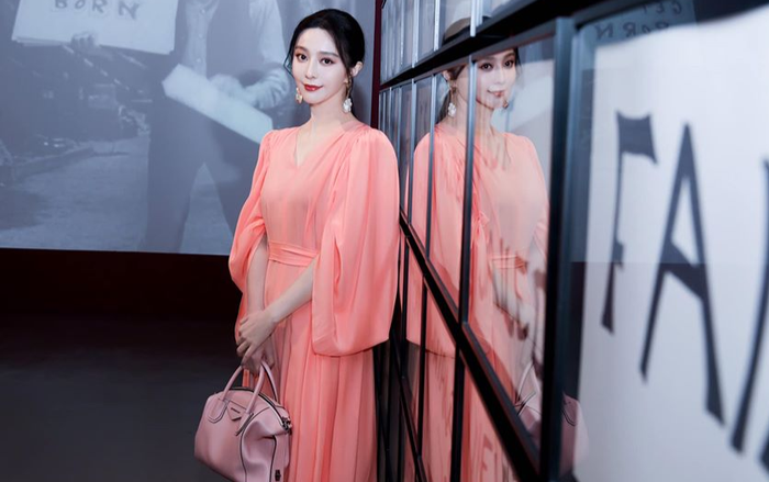 Phạm Băng Băng diện cây hàng hiệu hơn 1,5 tỷ đồng chỉ để dự triển lãm nghệ thuật