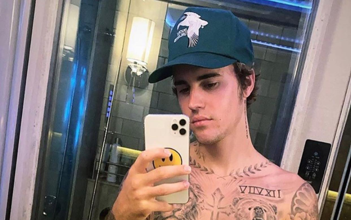 Justin Bieber khoe làn da căng bóng, khỏe mạnh nhờ được Hailey điều trị mụn trong thời gian cách ly