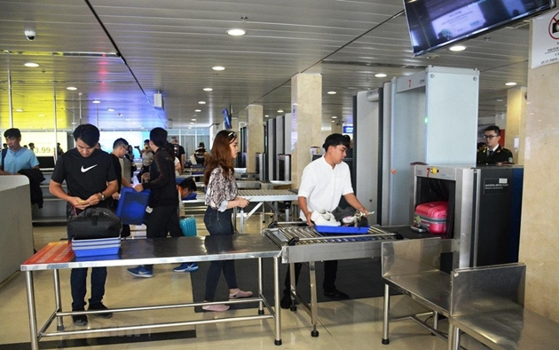 Phát hiện 2 khách nhập cảnh trái phép từ Trung Quốc, dùng giấy tờ giả định bay từ Hà Nội đến TP.HCM