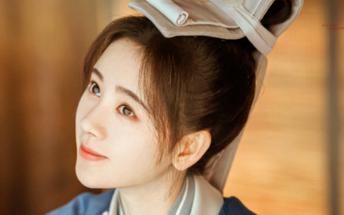 Cúc Tịnh Y bị khán giả chê bai khi nữ cải nam trang trong phim mới vẫn cố tình trang điểm đậm