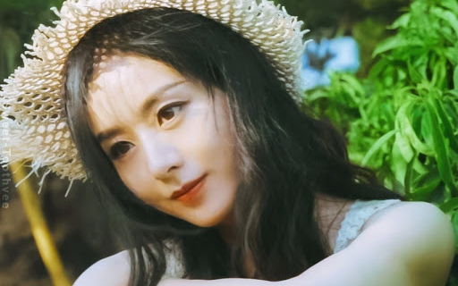 Từ số 0 tròn trĩnh đến quá trình có được tất cả, 'cô gái nông thôn' Triệu Lệ Dĩnh đã 'lột xác' như thế nào trong 6 năm qua?