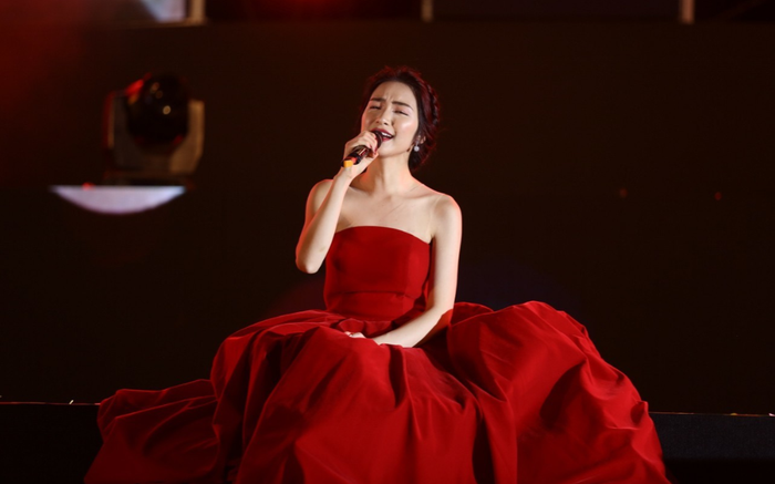 Fan buồn bã vì không được duyệt vào group FC, Hòa Minzy giải thích: 'Chị quan trọng chất lượng hơn số lượng'