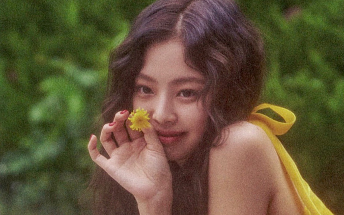 Blinks lại được dịp hân hoan về kỳ tích mới từ BlackPink: Lần này đến từ cô nàng Jennie!