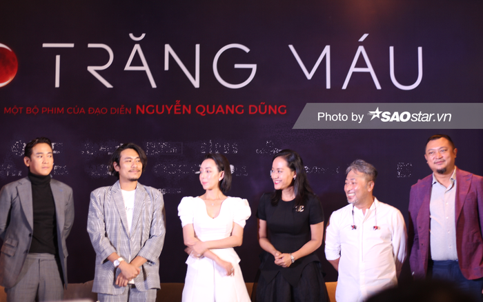 Họp báo phim 'Tiệc trăng máu': Hứa Vĩ Văn bóc phốt chuyện ăn kiêng ăn vụng của Thu Trang - Hồng Ánh, Kiều Minh Tuấn hé lộ tin nhắn riêng với đạo diễn