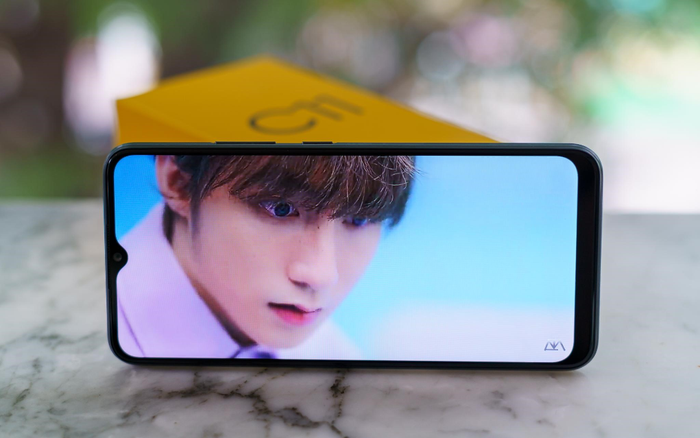 Thử thách: pin 5,000mAh của Realme C11 làm được gì?