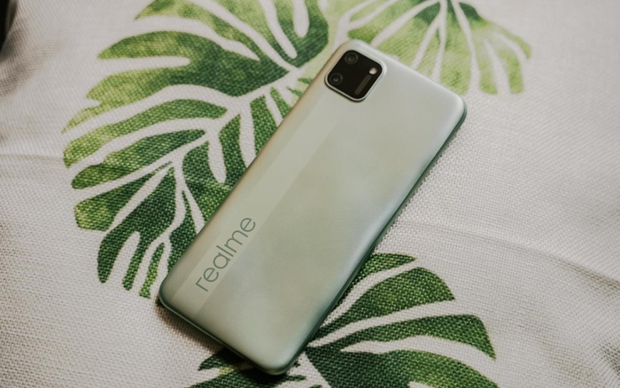 Liệu một chiếc điện thoại cao cấp luôn là “chân ái” với tất cả người dùng?