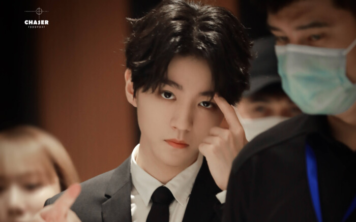 Sự ưu ái của thương hiệu đối với Vương Tuấn Khải được ví von như dành cho hoàng tử