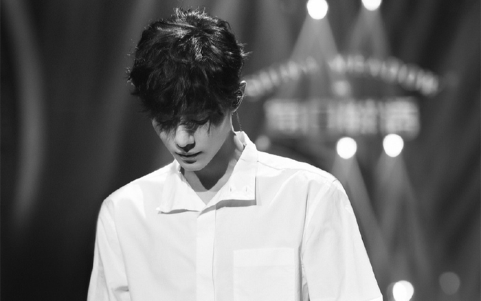 Fan Tiêu Chiến lại gây họa, chủ động khiêu khích antifan trên sóng livestream