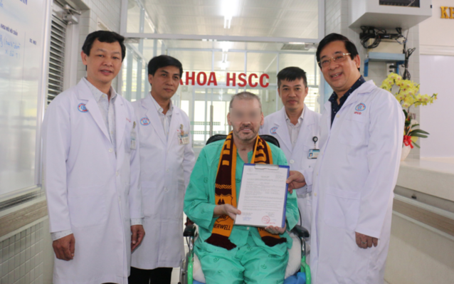 Từ câu chuyện của nam phi công người Anh, chiêm nghiệm lại chính mình qua những 'Khoảnh khắc đáng sống'