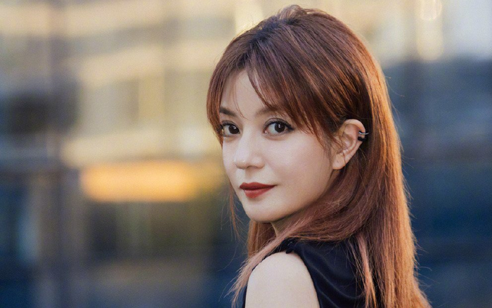 'Nghe cô ấy nói': Triệu Vy đảm nhận vai trò host, sự tham gia của Dương Mịch, Dương Tử khiến nhiều người mong chờ