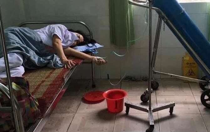 Nữ nhân viên y tế Đà Nẵng ngất xỉu vì làm việc quá sức trong cuộc chiến chống COVID-19 đã ổn định sức khỏe