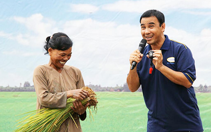 Quyền Linh trải lòng về nghề: Nghệ sĩ giấu đi nỗi buồn của riêng mình để đem niềm vui, hạnh phúc cho mọi người