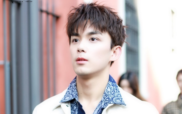 Đắc tội với ông lớn, hình ảnh Ngô Lỗi 'biến mất' trên poster Xuyên qua hỏa tuyến, từ nay về sau sẽ bị phong sát?