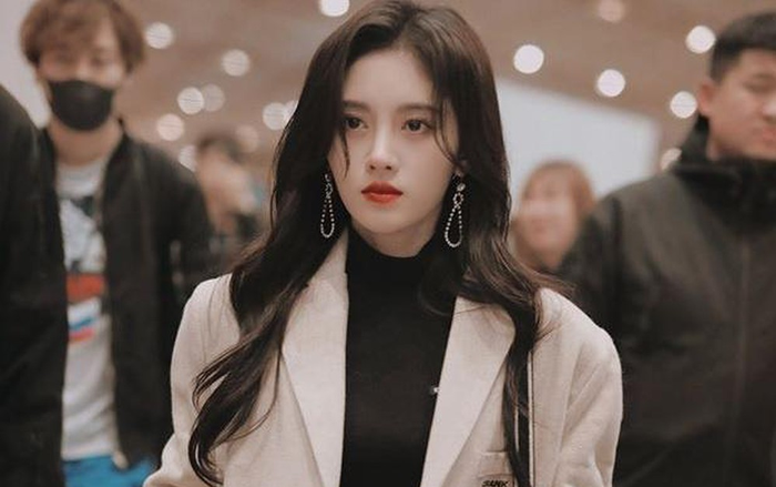 Cúc Tịnh Y lại bị chỉ trích vì xây dựng hình tượng giả dối