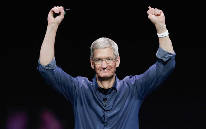 CEO Apple Tim Cook chính thức gia nhập hàng ngũ tỷ phú USD