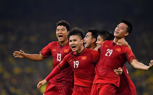 Hoãn vòng loại World Cup 2022: Thầy Park 'thất nghiệp' hết năm
