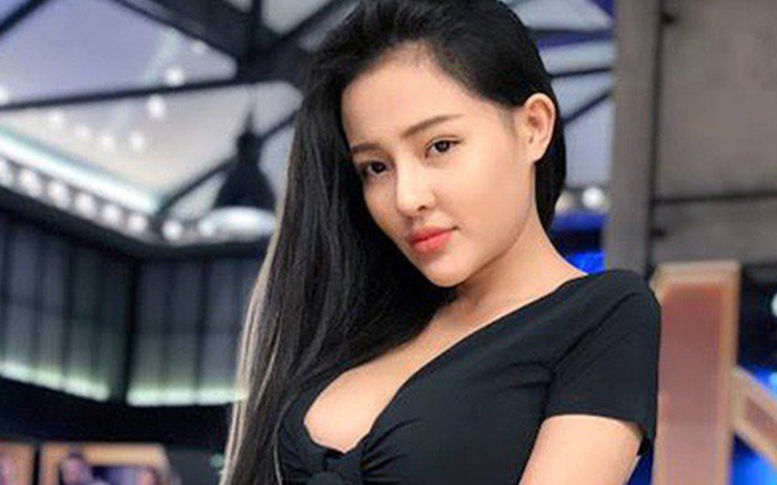 Ngân 98 phản ứng bất ngờ khi được mời 'đi chơi' cùng đại gia 3 ngày với giá 'bằng vài năm đi diễn'