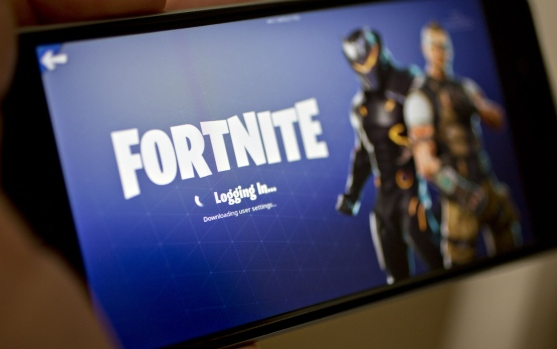 Nóng: Apple thẳng tay gỡ bỏ trò chơi gây sốt Fortnite khỏi App Store
