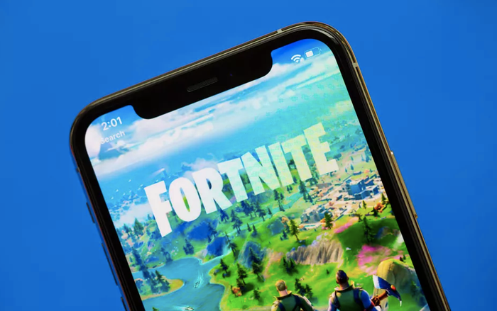 Apple kiếm bộn tiền từ trò chơi gây sốt Fortnite rồi thẳng tay gỡ khỏi App Store