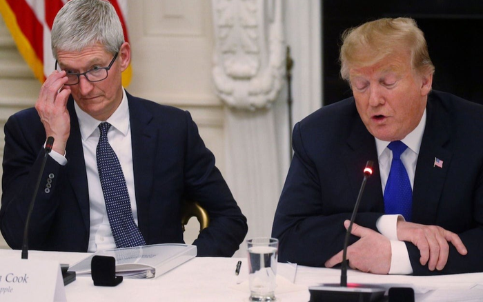 Tổng thống Mỹ Donald Trump dội gáo nước lạnh vào lo lắng của Apple